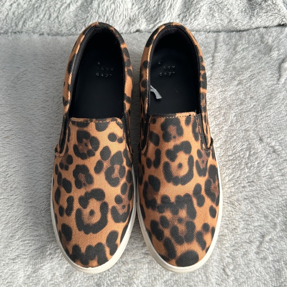 A New Day slip on sneaker - Picture 5 of 5